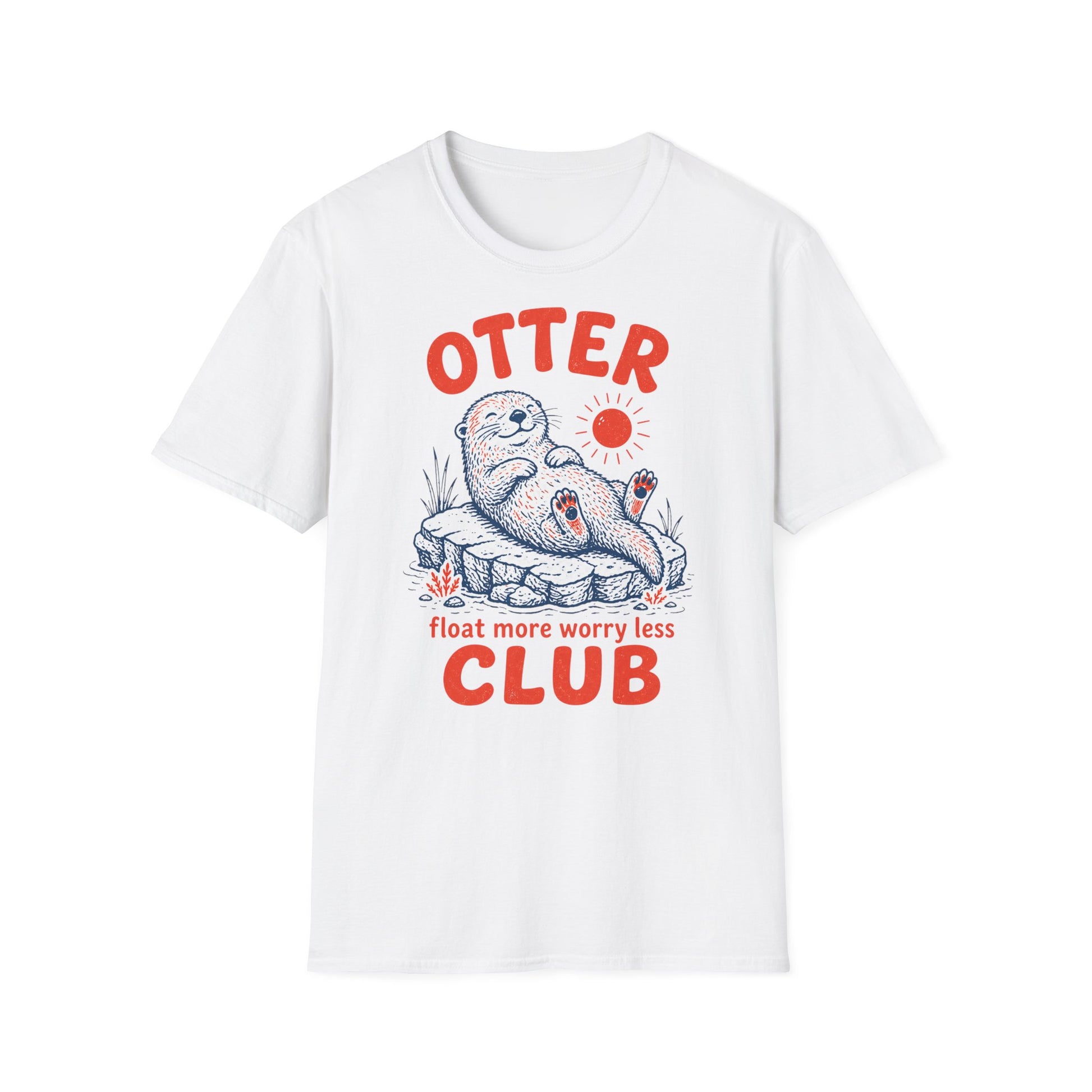 חולצה עם הדפס צבעוני של לוטרה נחה על סלע Otter Club בעיצוב אלרון פרינט – הדפסה על חולצות מקצועית.