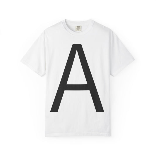 חולצת טי אות A בעיצוב מינימליסטי - Monogram T-Shirt | אלרון פרינט